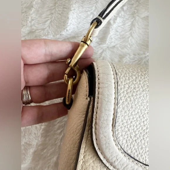 Coach Jade Saddle Bag In Colorblock. Cream Crossbody Bag with Gold Hardware - Picture 8 of 13